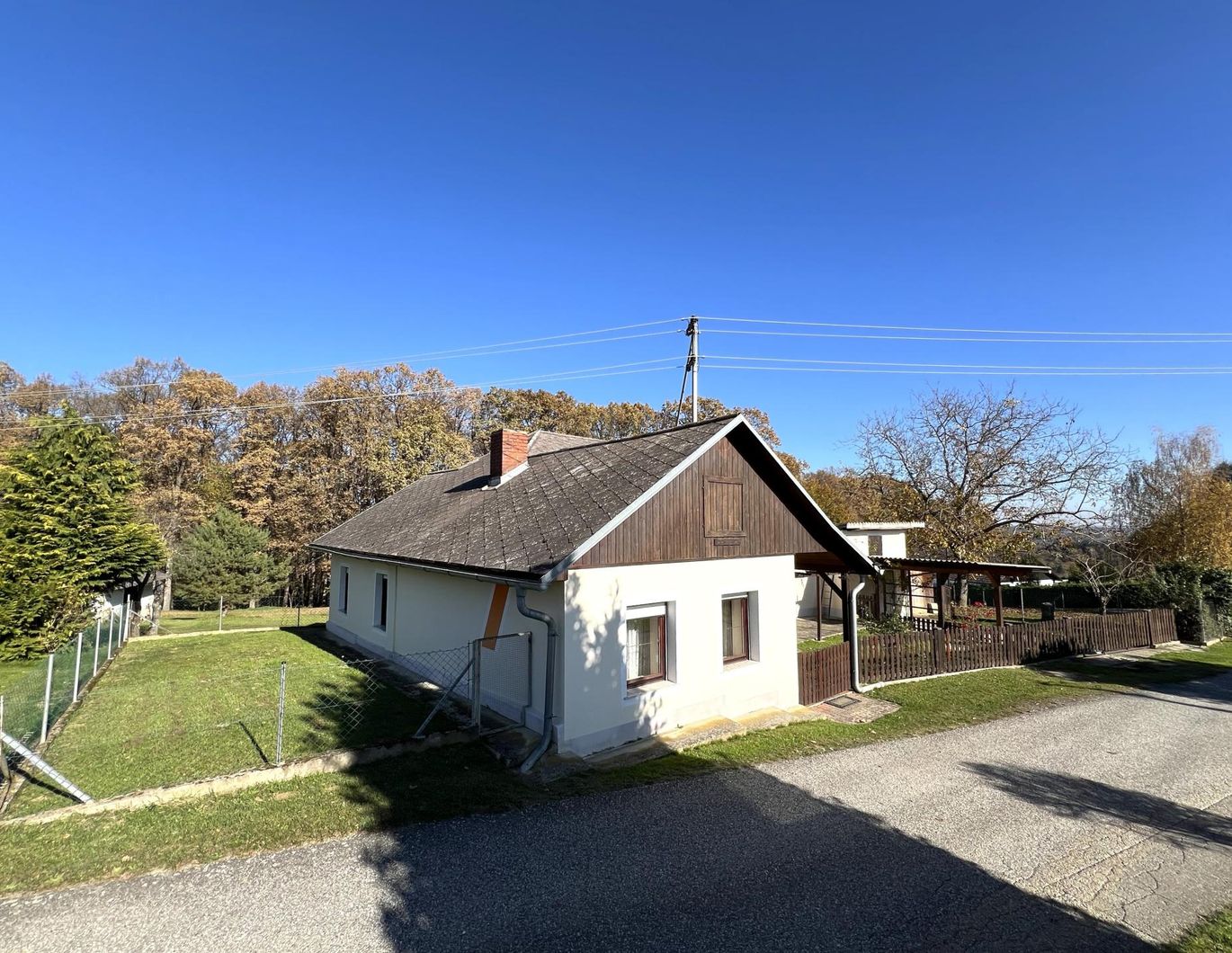 Neuer Preis - Idyllisch Wohnhaus, Ruhelage und schönem Grundstück: Gesamt 3.600 m²