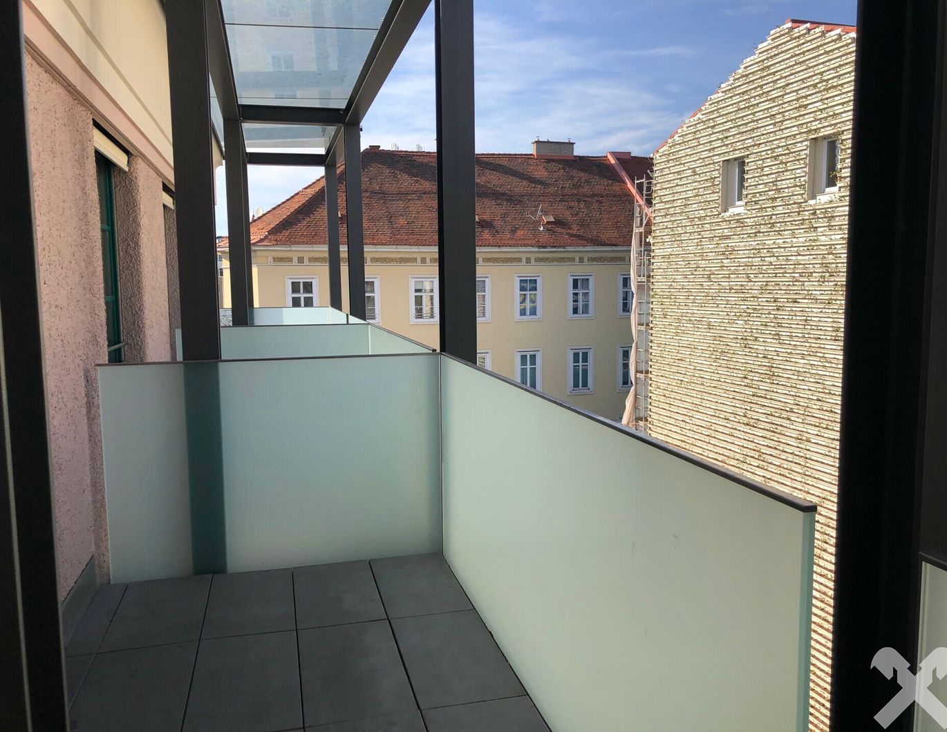 GENIAL ZENTRAL FÜR STADTLIEBHABER! Wohnung mit Balkon in schönem Jugendstilhaus
