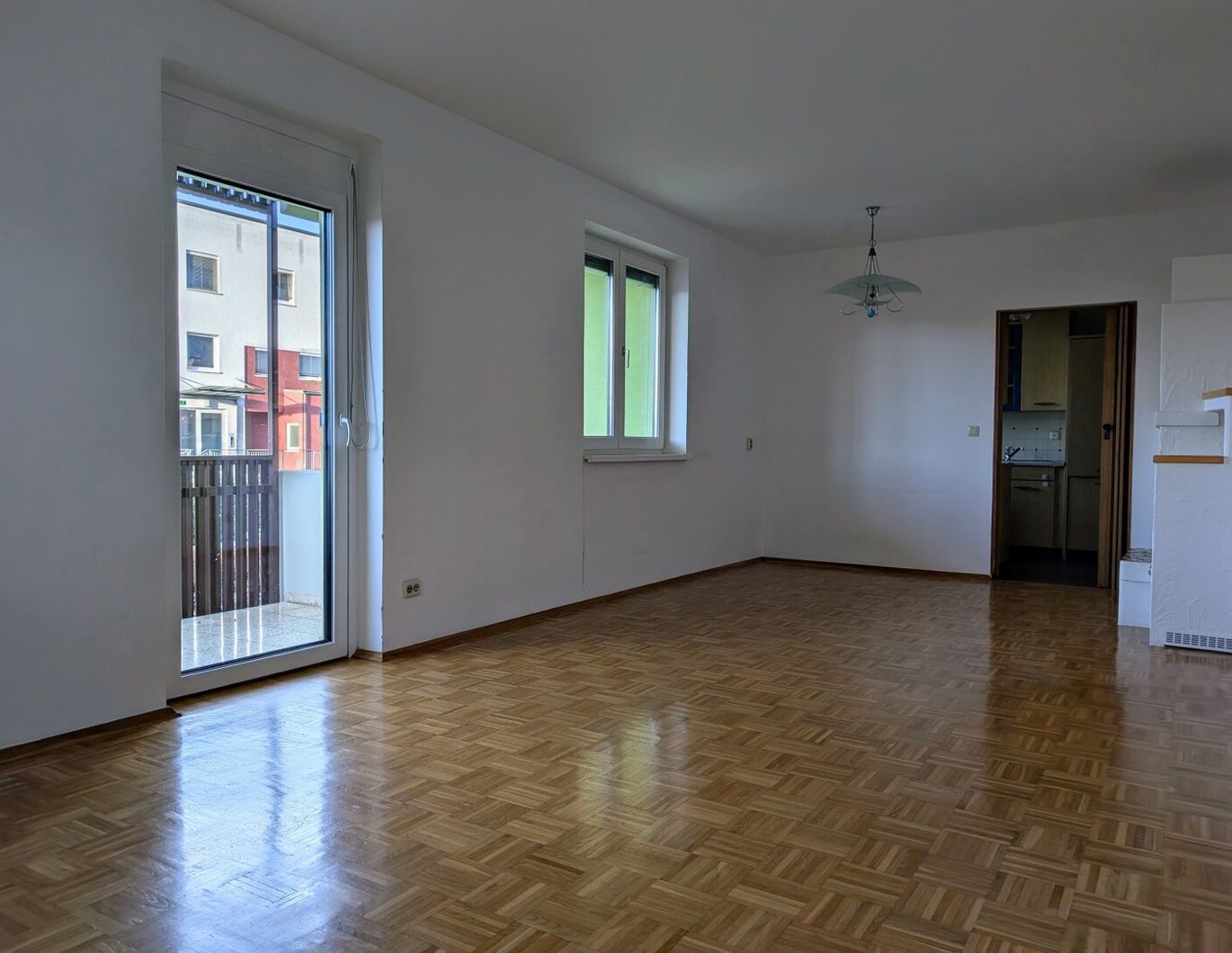 Teilmöblierte Eigentumswohnung in zentraler Lage