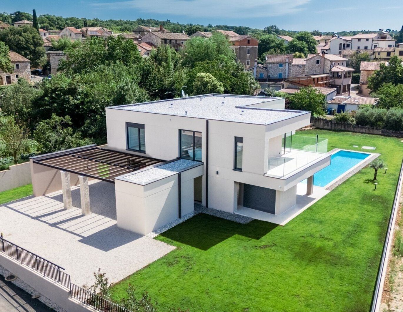 Moderne Neubau-Villa in Porec