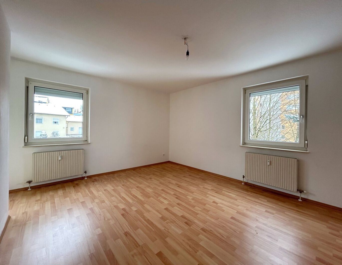 3-ZIMMER-BALKONWOHNUNG INKLUSIVE KÜCHE, BALKON UND PARKPLATZ IN SCHWERTBERG!