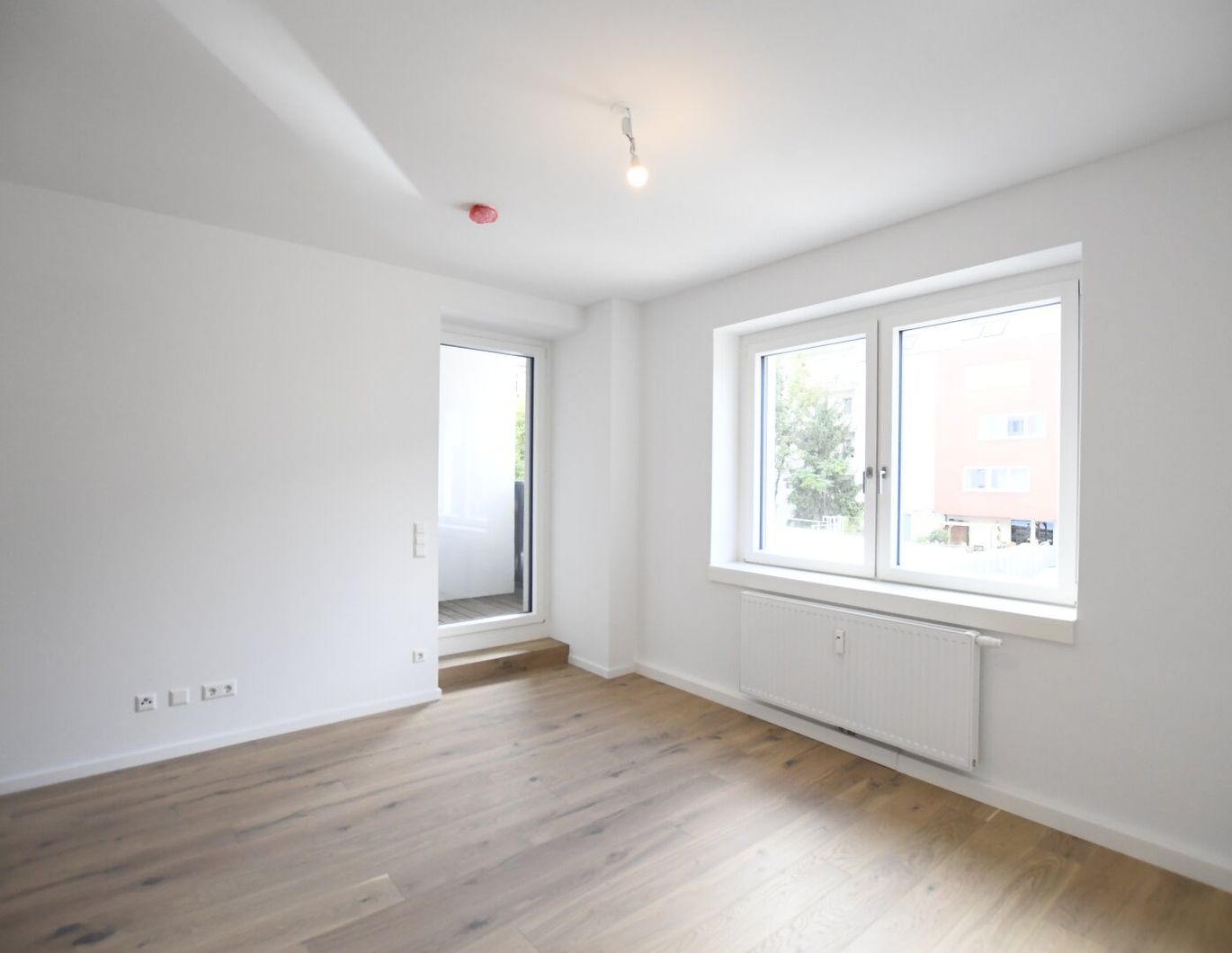 Erstbezug nach Sanierung: Schöne 2 Zimmer-Wohnung nahe Meidling Bahnhof