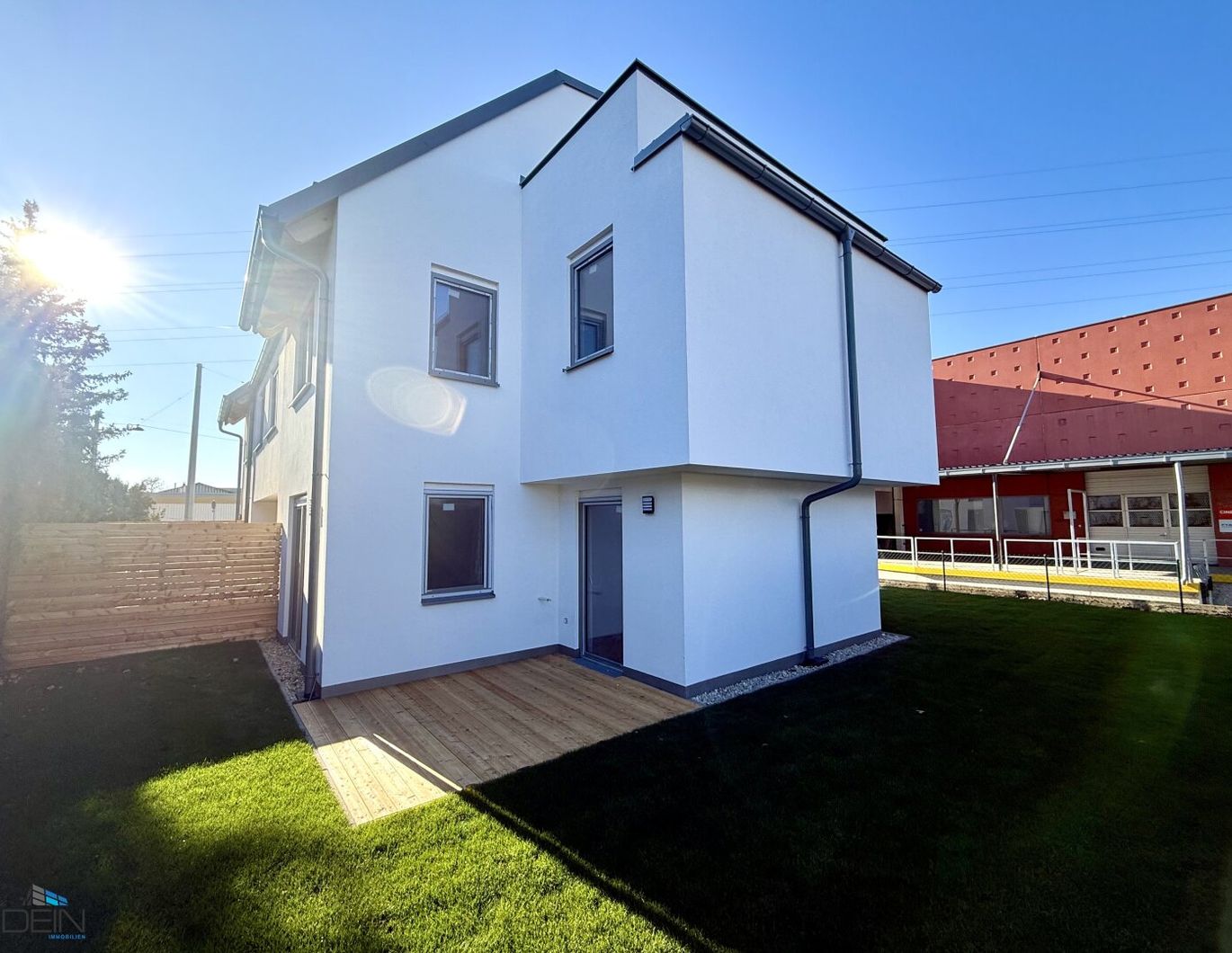 NEU! TRAUMHAFTE 5 ZIMMER REIHENHÄUSER MIT EIGENGÄRTEN UND STELLPLÄTZEN NÄHE U6 PERFEKTASTRASSE!