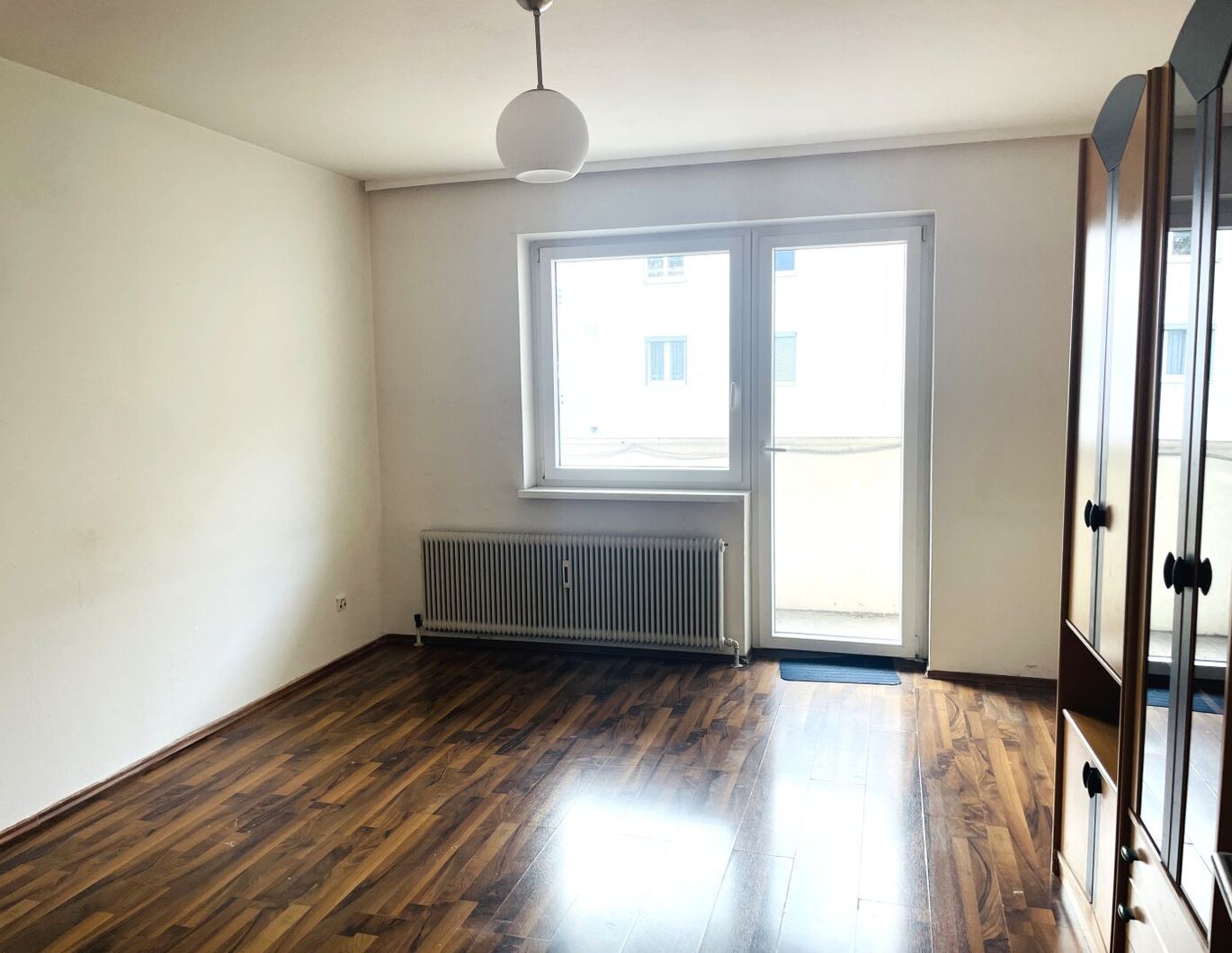 2. Zi. Wohnung mit Balkon für Singles, Paare oder Anleger