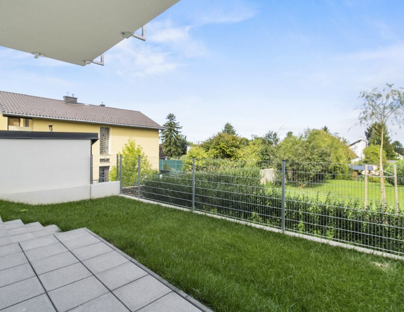 ++ WEIHNACHTSAKTION von 3 PROZENT ++ DREI Zimmer mit zwei GÄRTEN