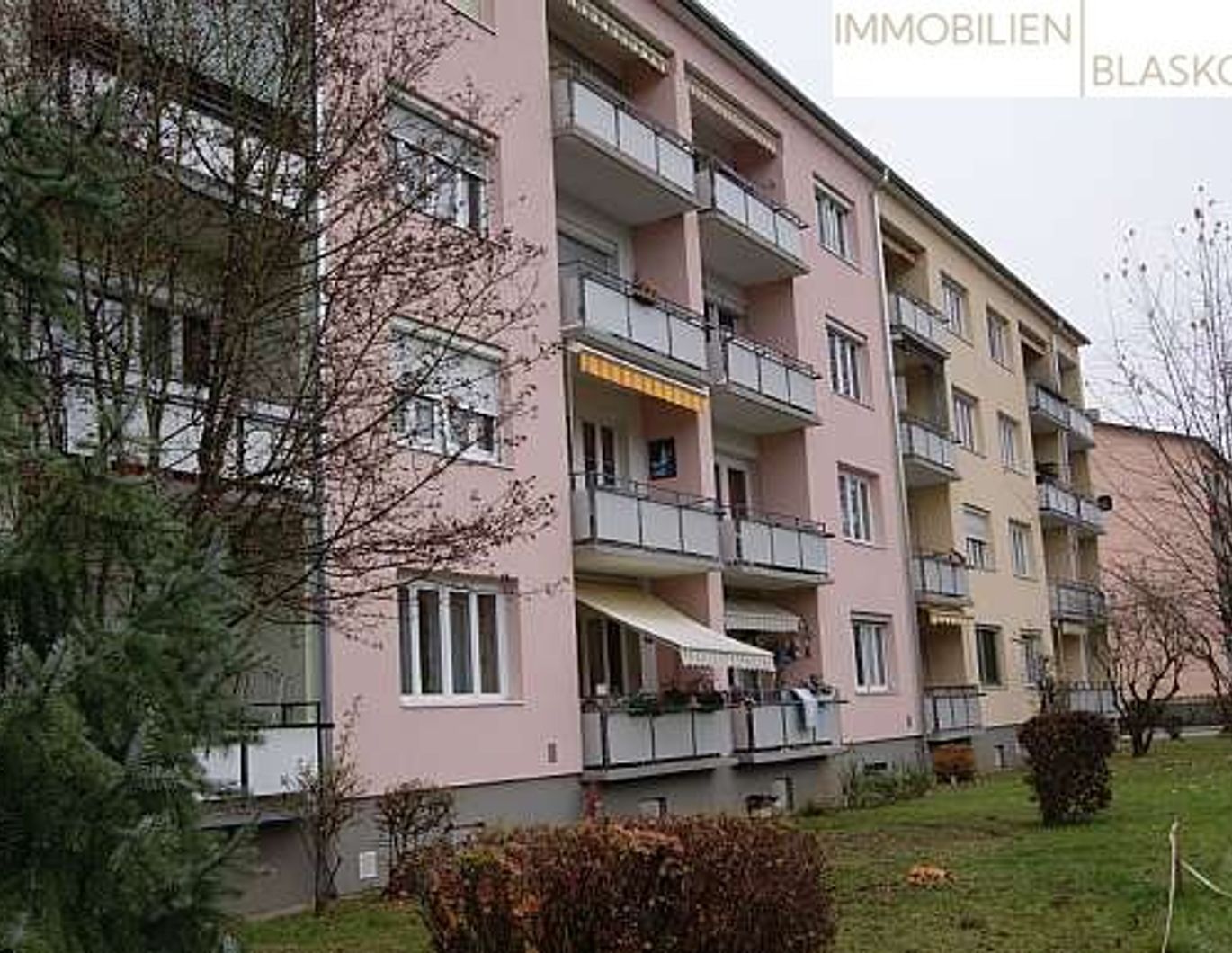 Helle Drei-Zimmer-Wohnung in Uninähe/Minimundus