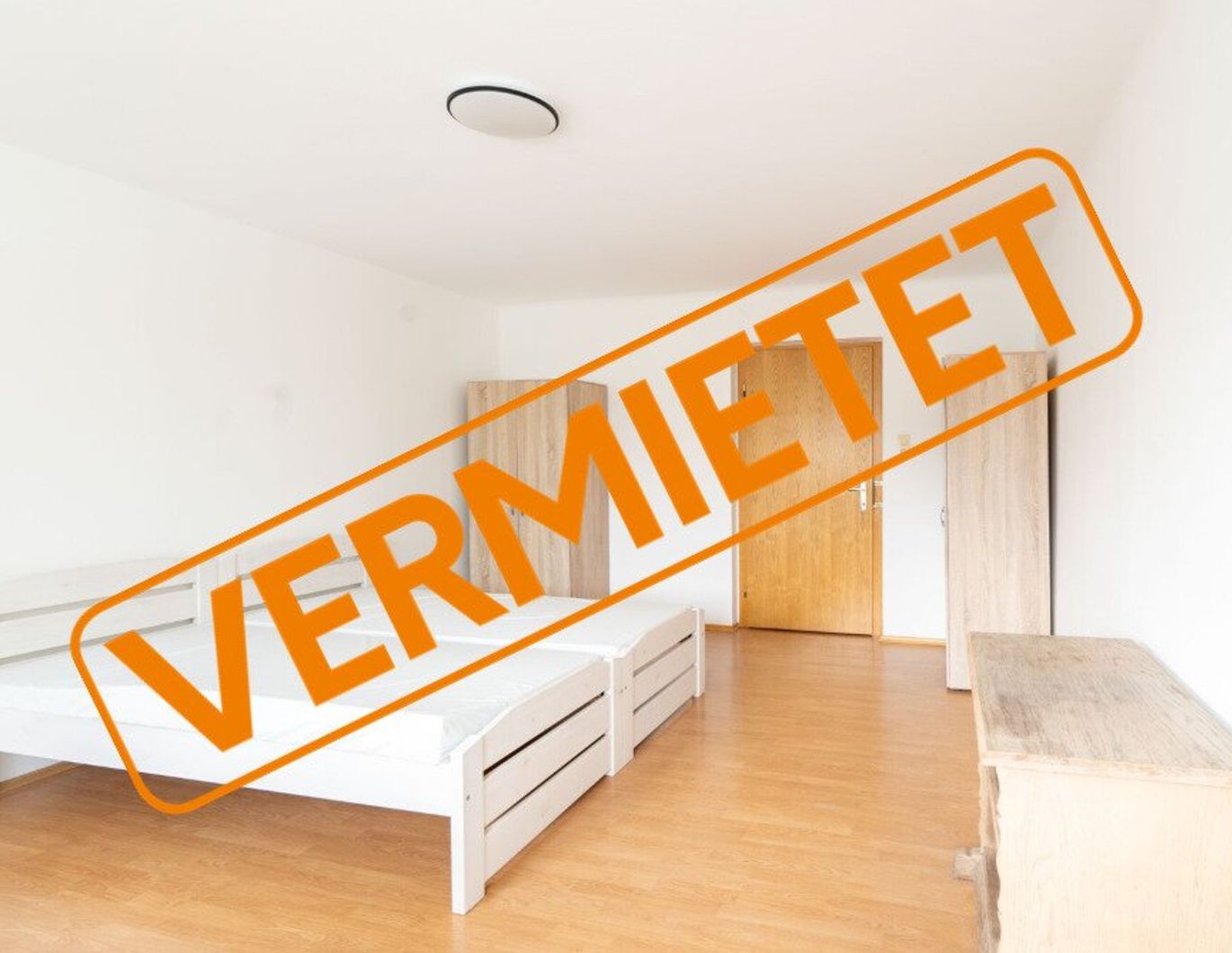 VERMIETET PROVISIONSFREI: Zimmer in zentraler Lage in Neuhofen zu vermieten