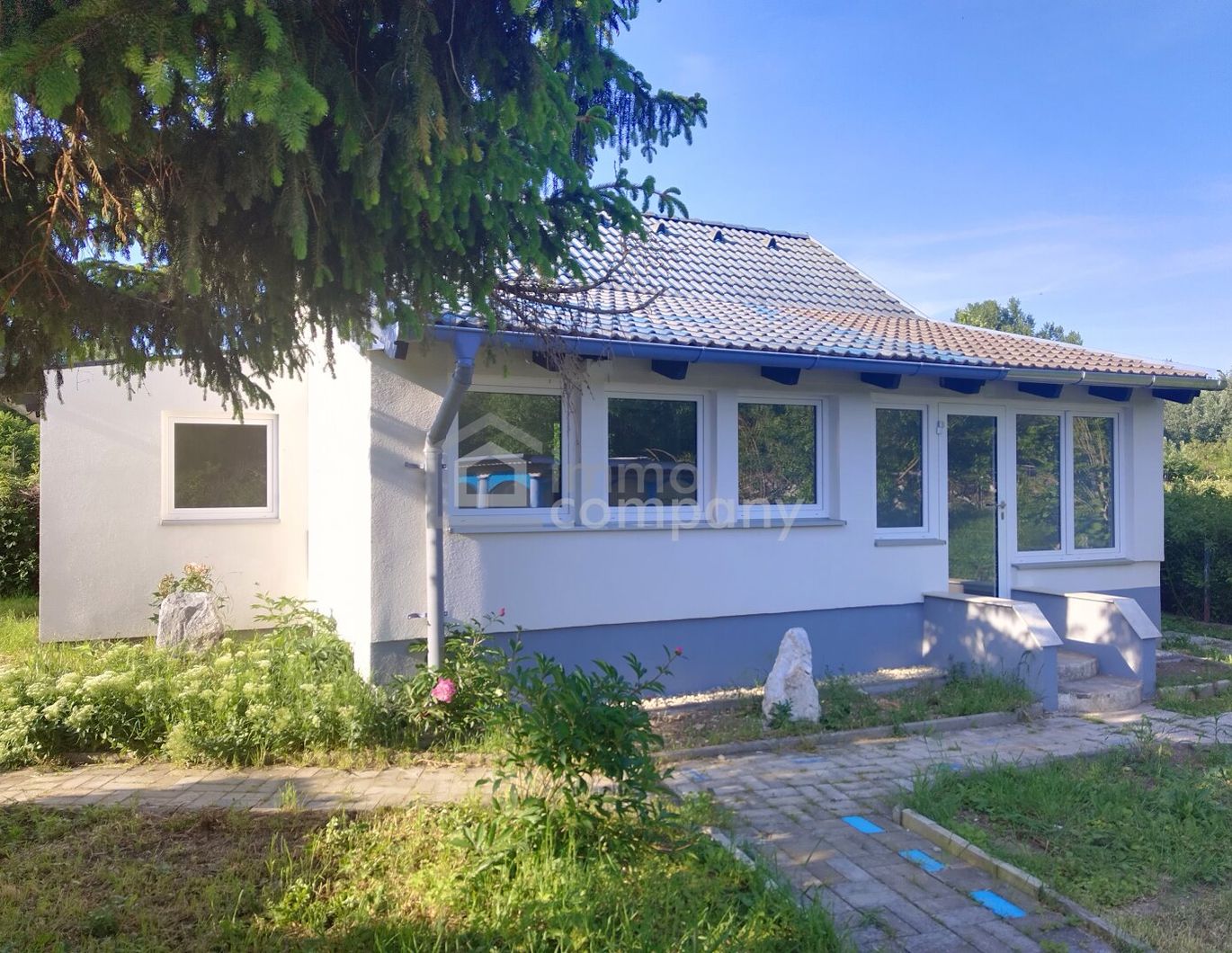 Entzückendes komplett saniertes Kleingartenhaus auf Eigengrund mit wunderbarem Garten in Ruhelage