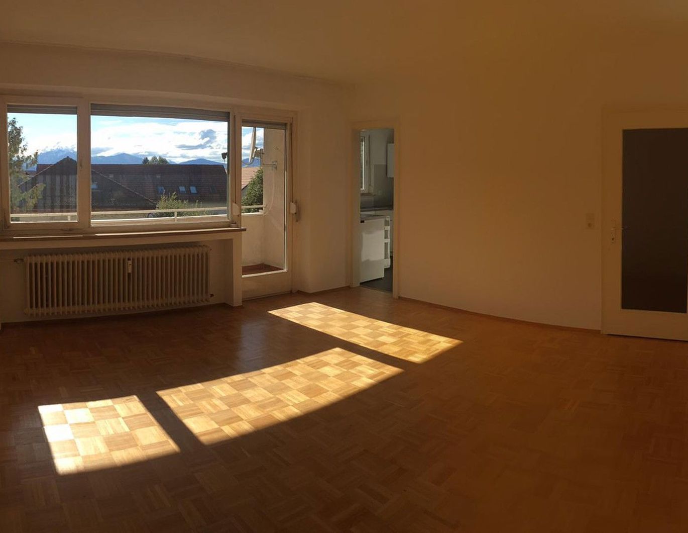 Schöne 1-Zimmerwohnung (super für Anleger) mit Balkon in perfekter Lage