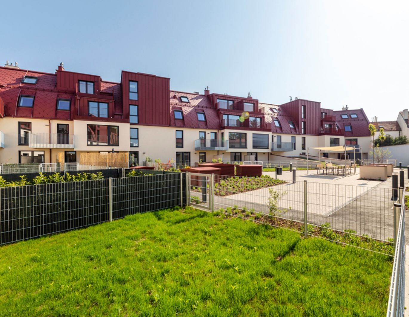Erstbezug im Herz von Großjedlersdorf!  DG-Traum: 4-Zimmer-Maisonette mit SW-Balkon *Provisionsfrei*