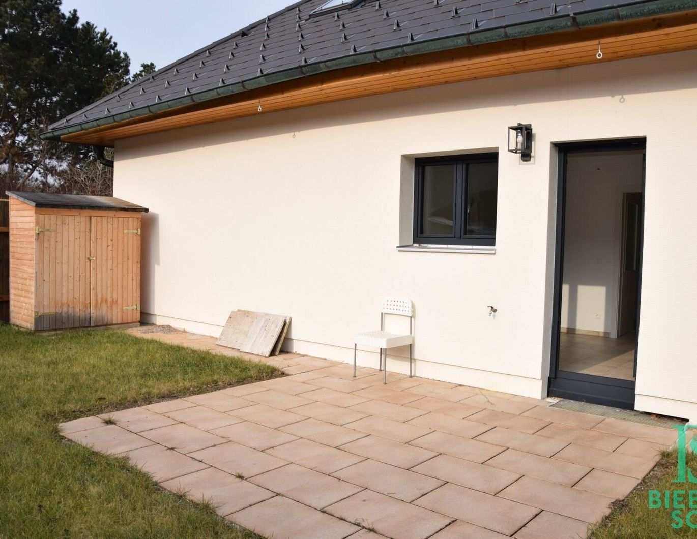 Garten, Terrasse, Sonne und Ruhe - Großzügige, top sanierte Maisonette an der Stadtgrenze