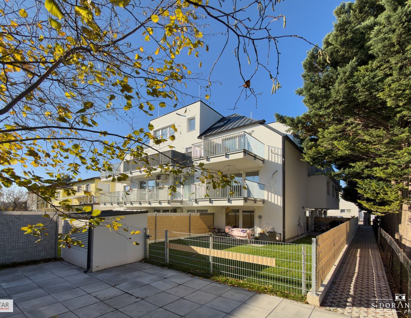 NEU! ++ ERSTBEZUG ++ 3-ZIMMER-DACHGESCHOSSWOHNUNG ++ CA. 85 M² WOHNFLÄCHE + TERRASSE CA. 11 M² ++ TIEFGARAGENPLÄTZE ++ U2 (ASPERNSTRASSE) ++ 1220 WIEN ++
