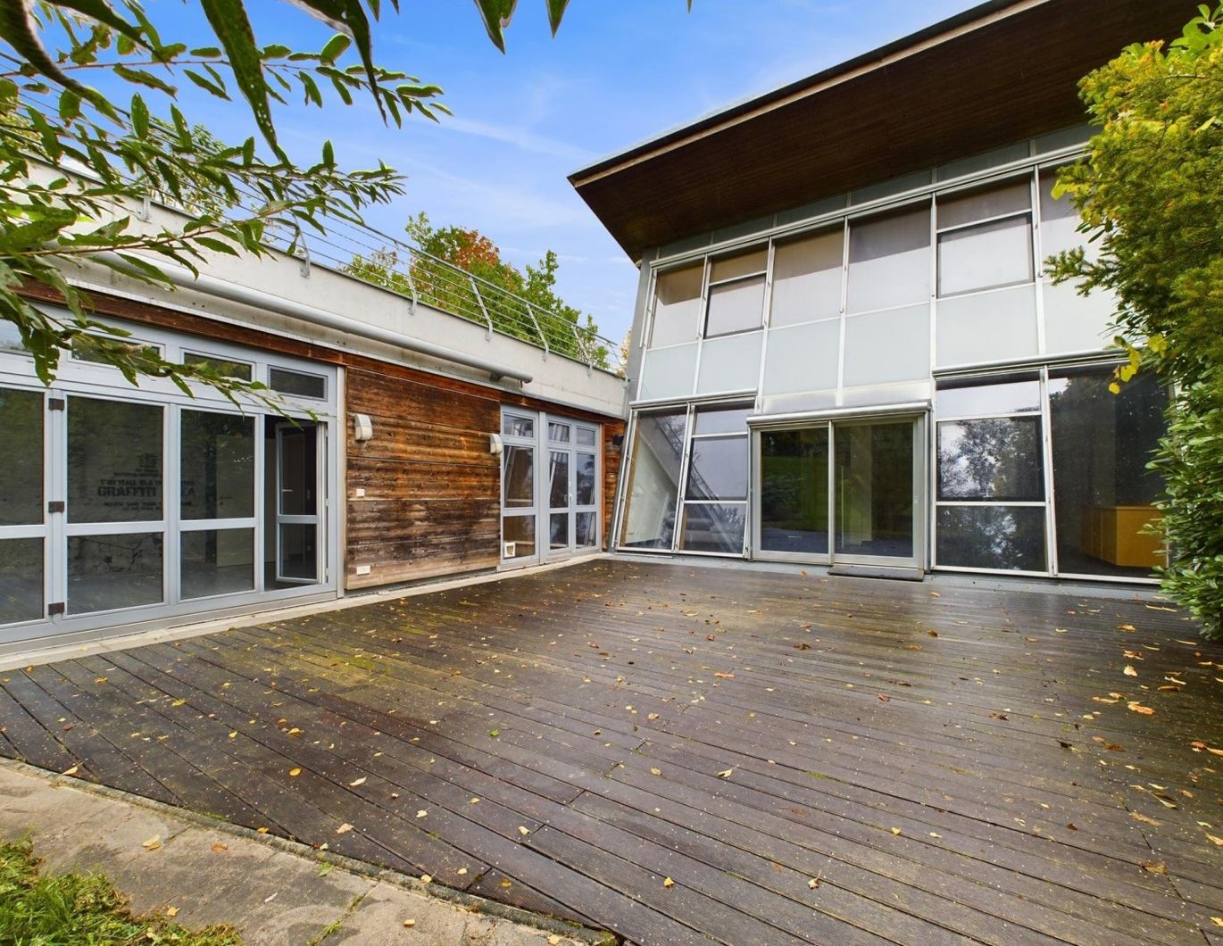 NEUHOFEN / KREMS: Modernes ARCHITEKTEN -WOHNHAUS ca. 221 m2 Wohnfläche + XL-GARAGE, Grundstücksfläche ca. 1.707m2
