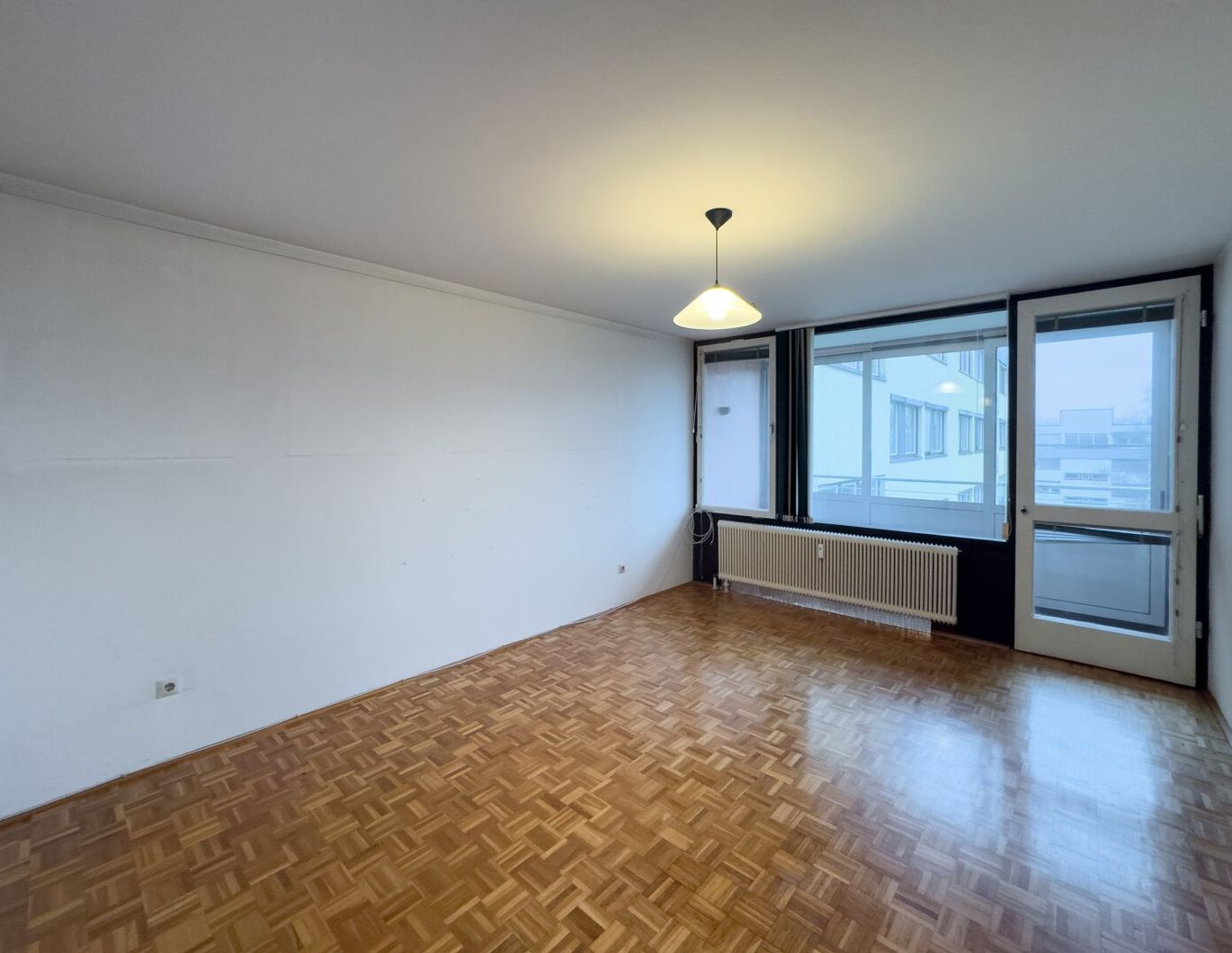 4-ZIMMER-WOHNUNG mit LOGGIA/BALKON im BAURECHTSEIGENTUM