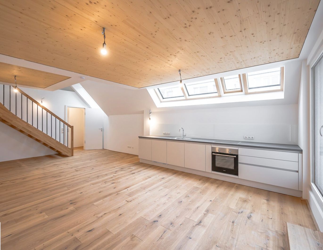 Dachgeschoßwohnung im Herzen des 2. Bezirks - 72 m² Wohnkomfort