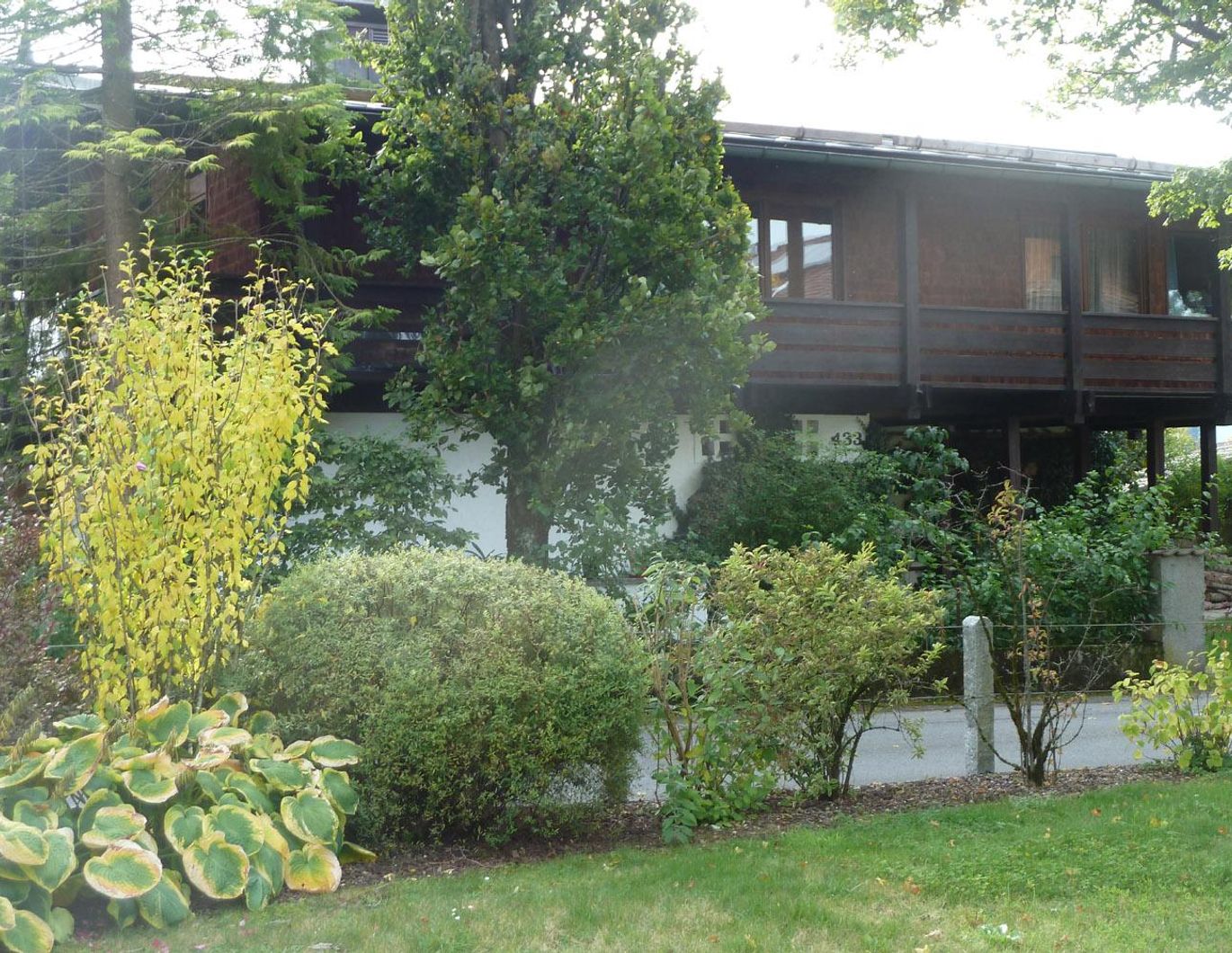 Kapitalanlage in Toplage Großgmain - Zweifamilienhaus mit Wohnrecht 195 qm Wfl., 637 qm Grund. 2 getrennte Wohneinheiten