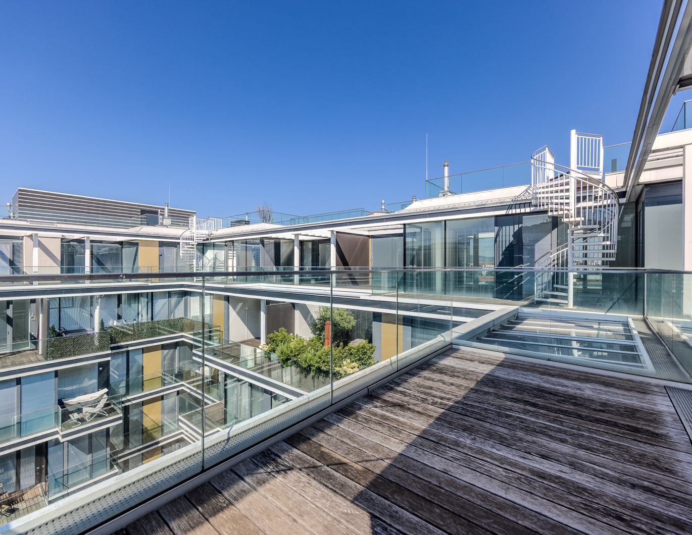 Exklusive Zweizimmerwohnung mit zwei Terrassen