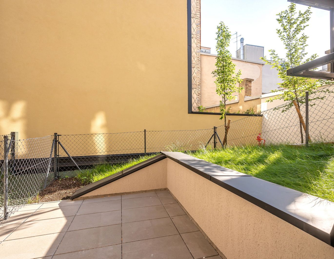 Wohngenuss mit 13 m² Gartenfläche zzgl. Terrasse | Büro- & Praxisnutzung erlaubt
