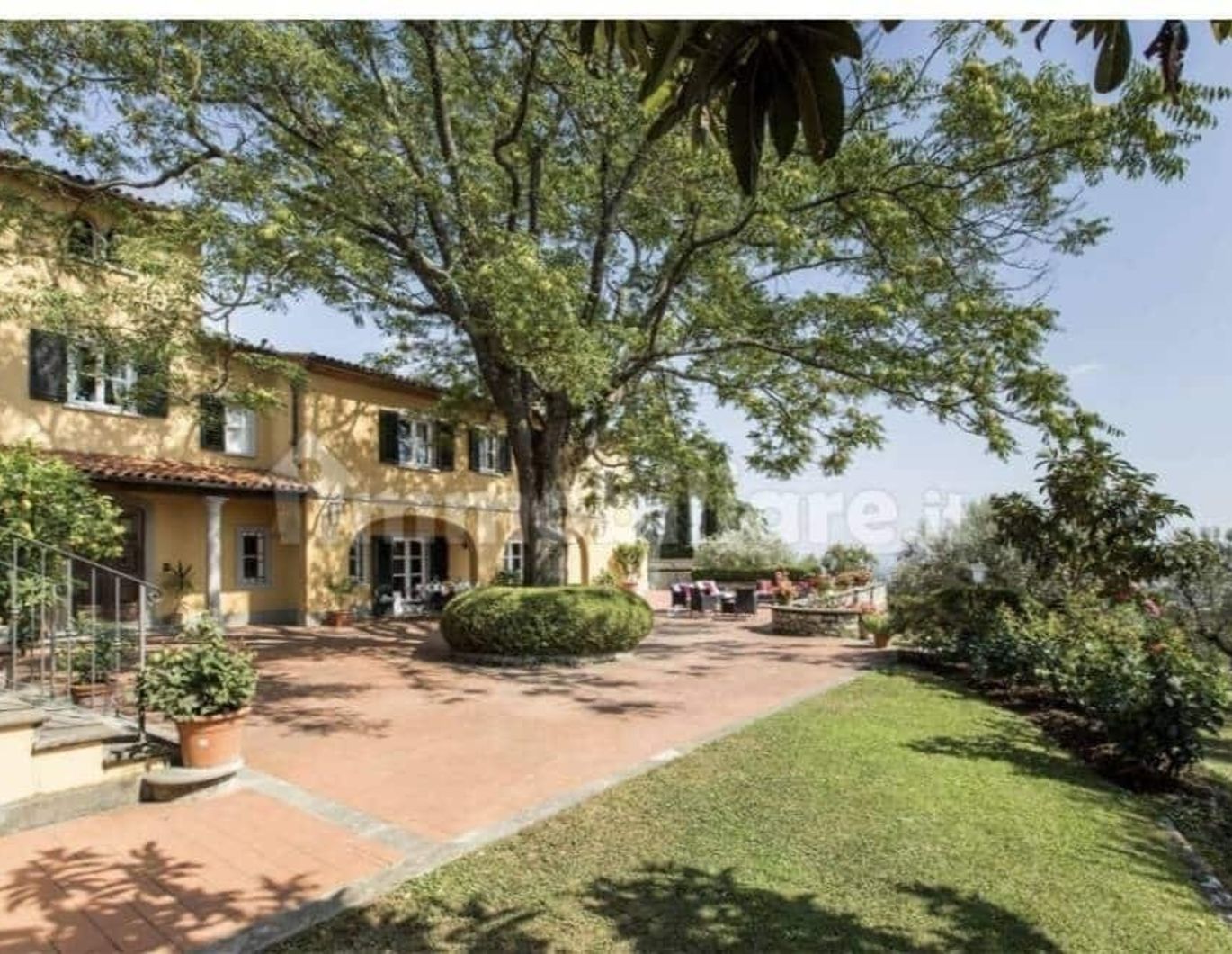VILLA IN CARTEANO MIT PANORAMABLICK (PRATO - TOSKANA)