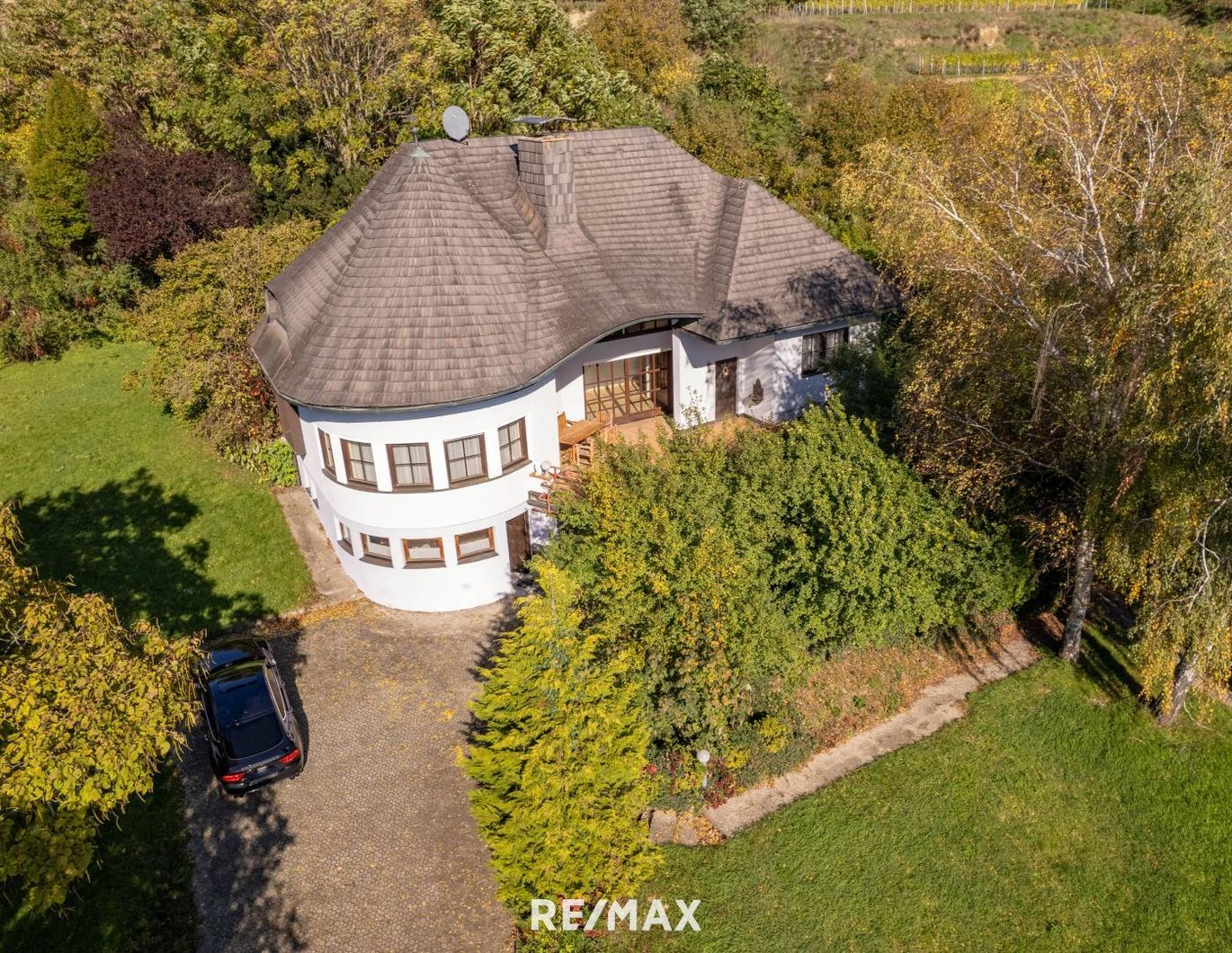 Einzigartiges Haus in Südlage mit unverbaubarem Fernblick auf leichter Hanglage