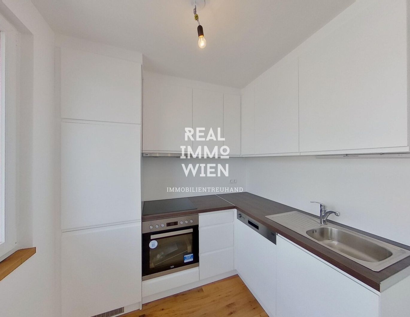 @23. Bezirk!!! Zu Vermietung 2 Zimmerwohnung mit Balkon!! 360° Grad Besichtigung!! Nähe U6 PERFEKTASTRAẞE!!@