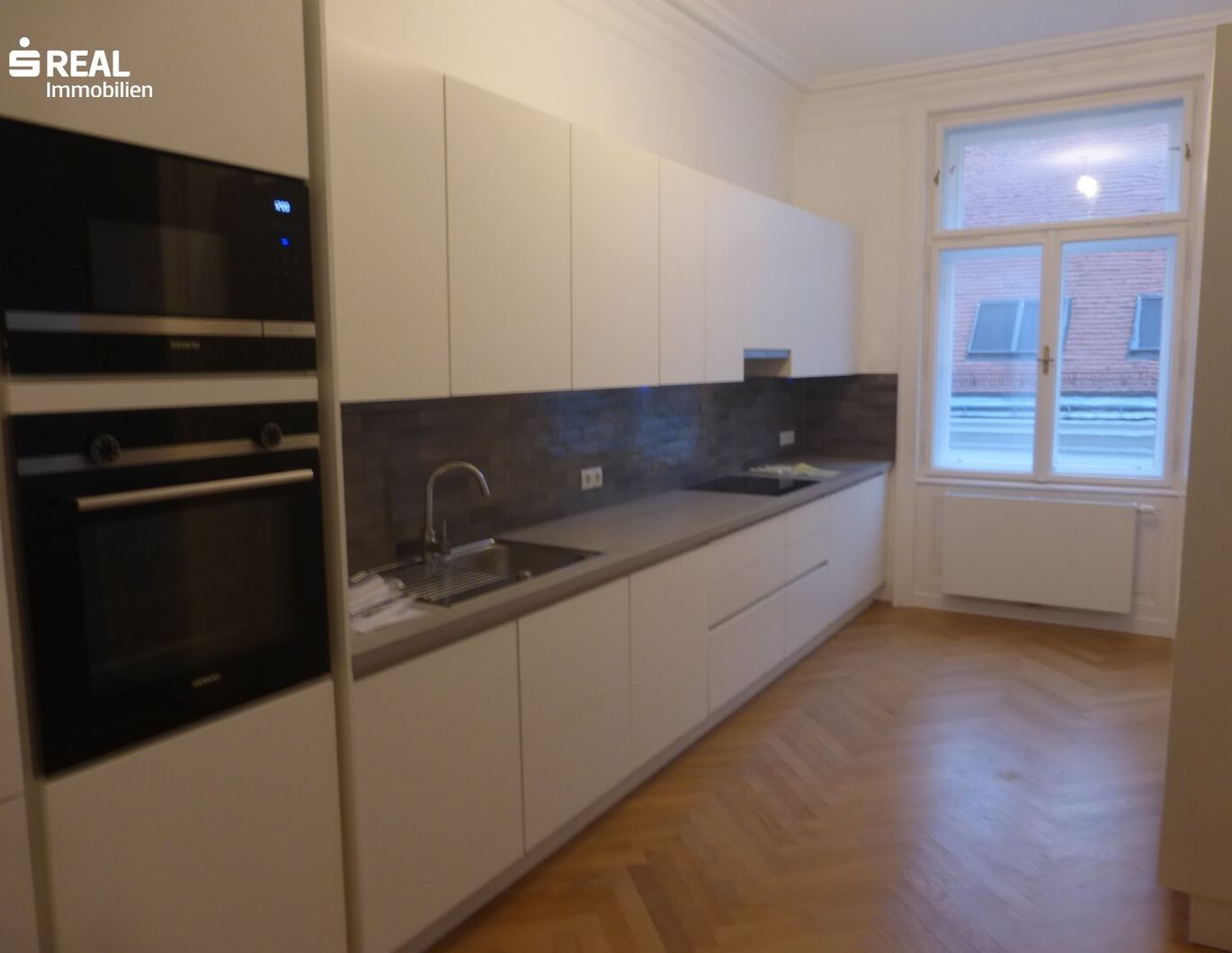 Nahe Stadtpark - Design-Altbau mit kleinem Balkon - perfekter Grundriss - exklusiv saniert - 4. Liftstock