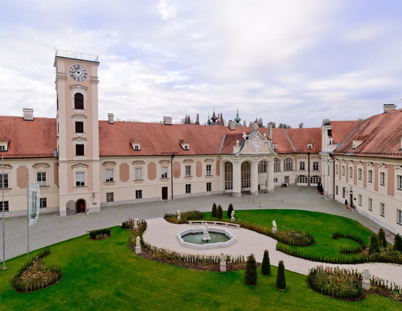 Mietwohnung 2. OG im Schloß Lamberg