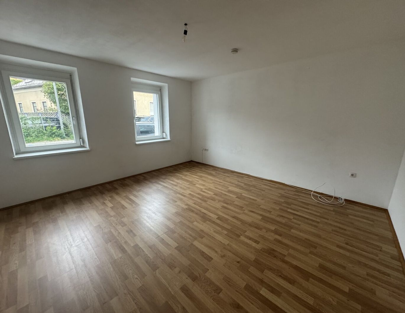 Günstige, geräumige 2 Zimmerwohnung - unbefristeter Mietvertrag