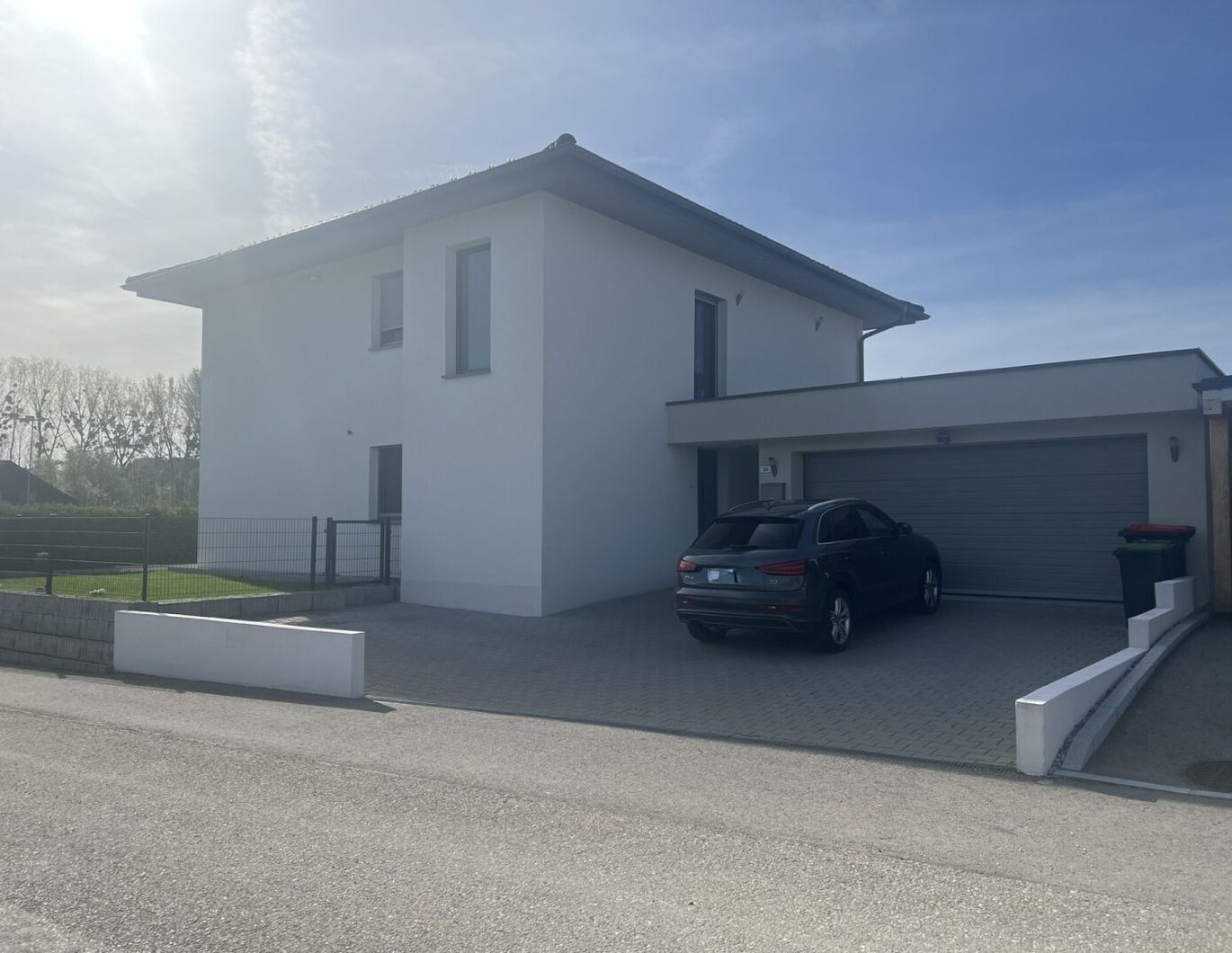 Neuwertiges Einfamilienhaus mit großem Garten