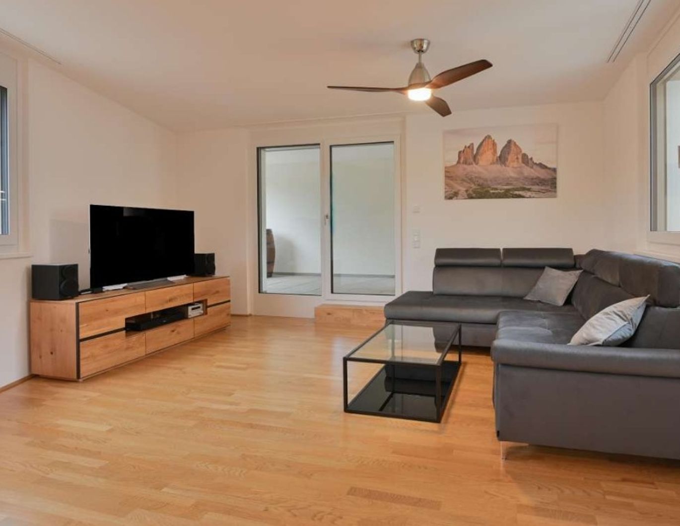 Neubau 2023: Lichtdurchflutete 3-Zimmer-Terassenwohnung mit Lift & Grünblick