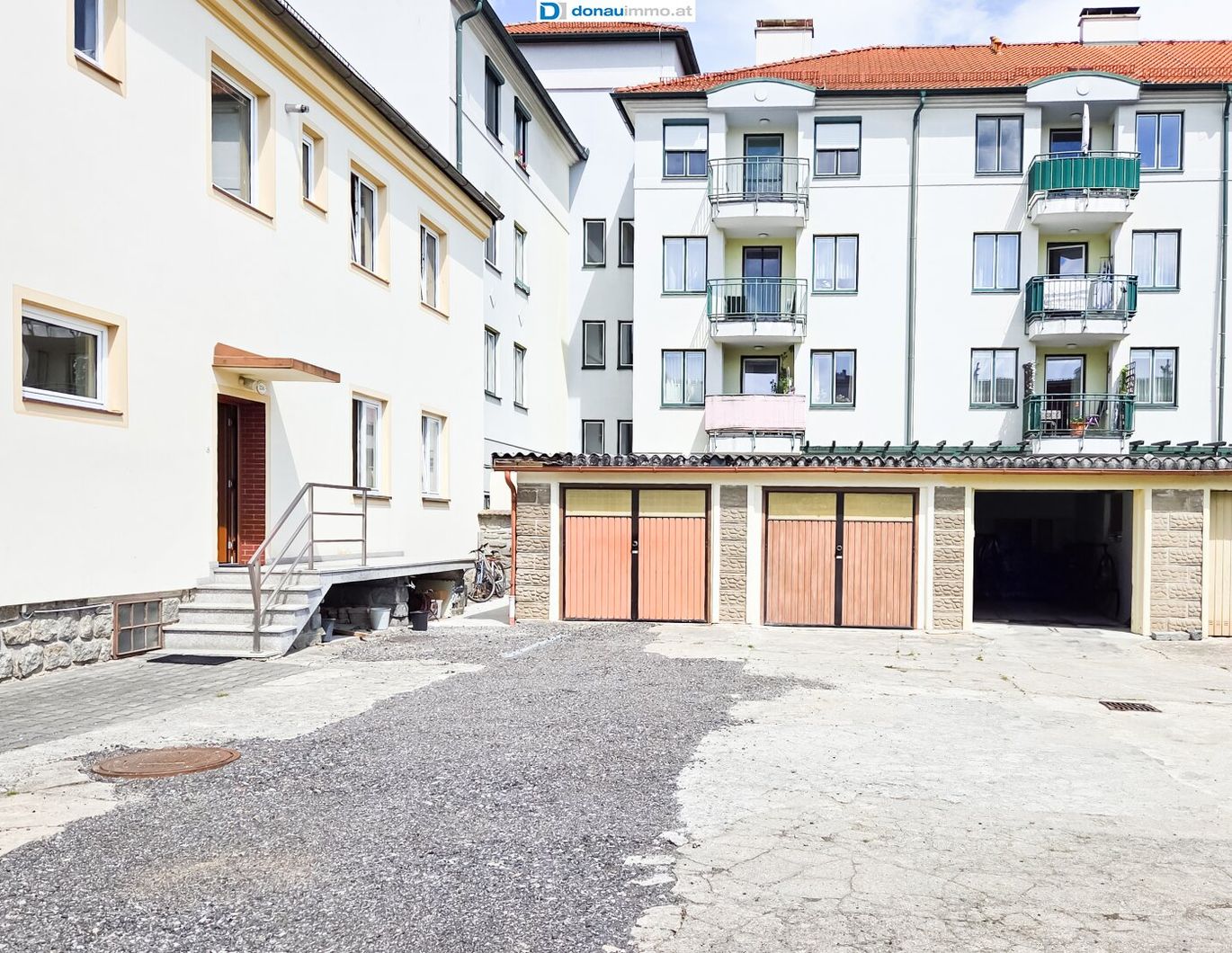 Helle Eigentumswohnung mit guter Raumaufteilung, Garage und eigenem kleinen Garten