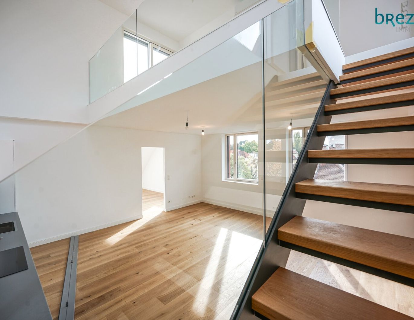 Wie GEIL - Erstbezug - Dachgeschosswohnung mit zwei Dachterrassen und Gartenparzelle in Hietzing -Ost-Süd-Westausrichtung