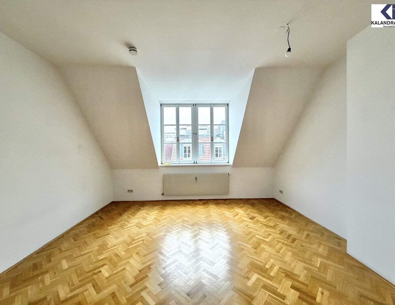 360° TOUR // DACHGESCHOßWOHNUNG nahe LYCEE FRANCAIS