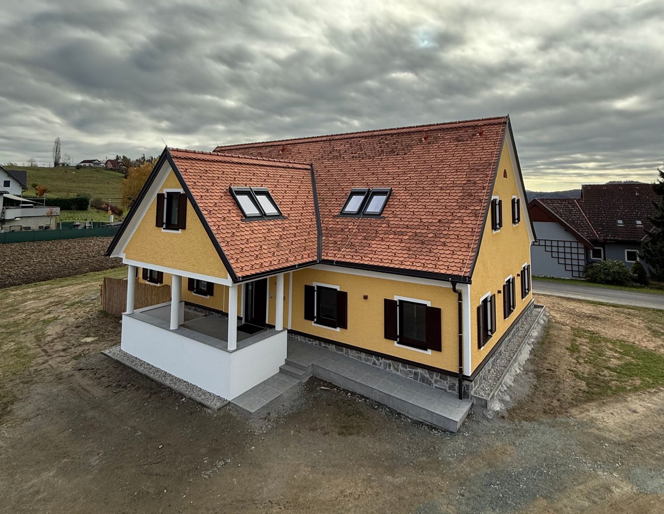 Sonnige Erdgeschoßwohnung mit Terrasse & Grünfläche - ERSTBEZUG!
