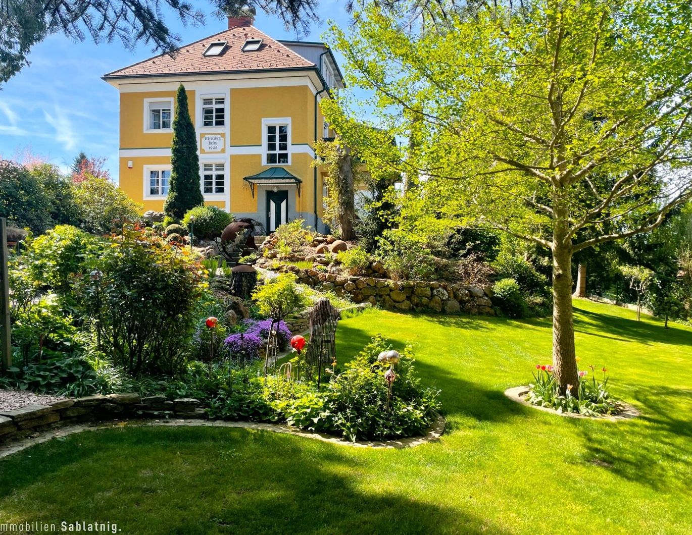 EXKLUSIVE VILLA WALTENDORF! Historischer Charme & moderner Wohnkomfort!