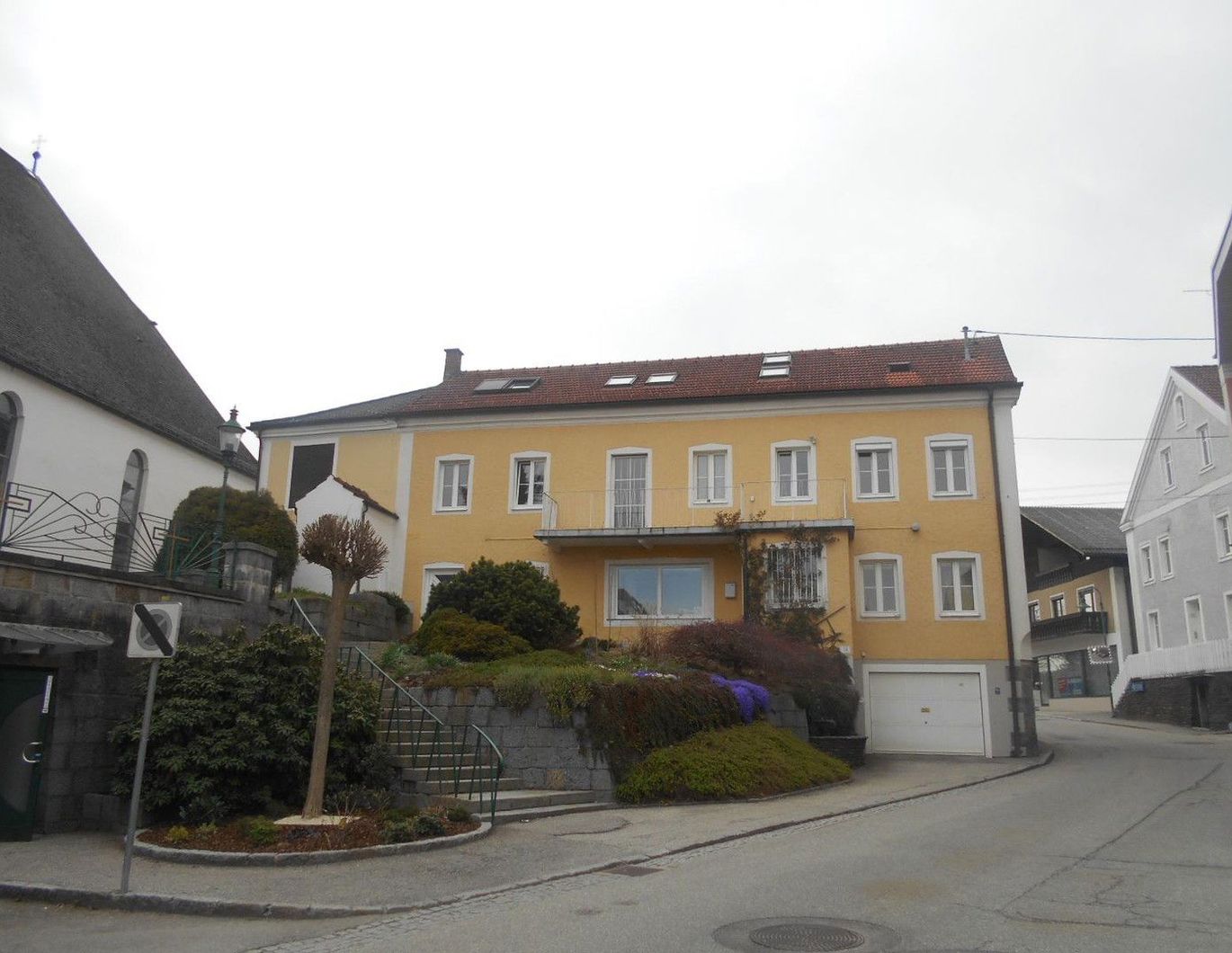 PAUSCHALMIETE! VIEL WOHNRAUM IM ZENTRUM!