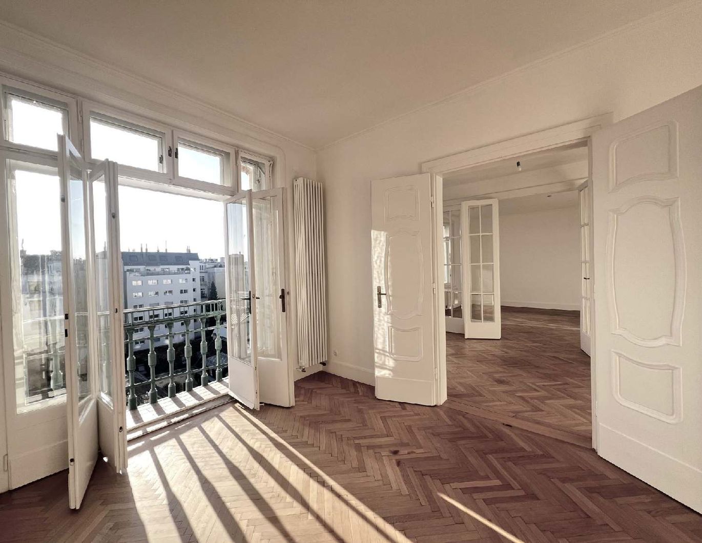 4-Zimmer Altbaujuwel beim Schloßquadrat