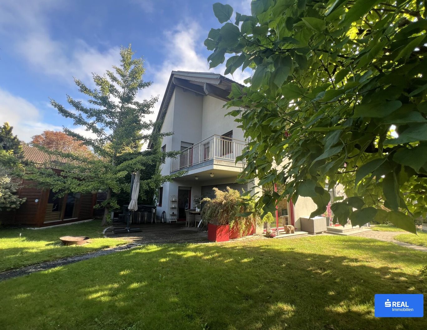 Wohlfühloase auf 175m² mit Traumgarten und sehr vielen Extras