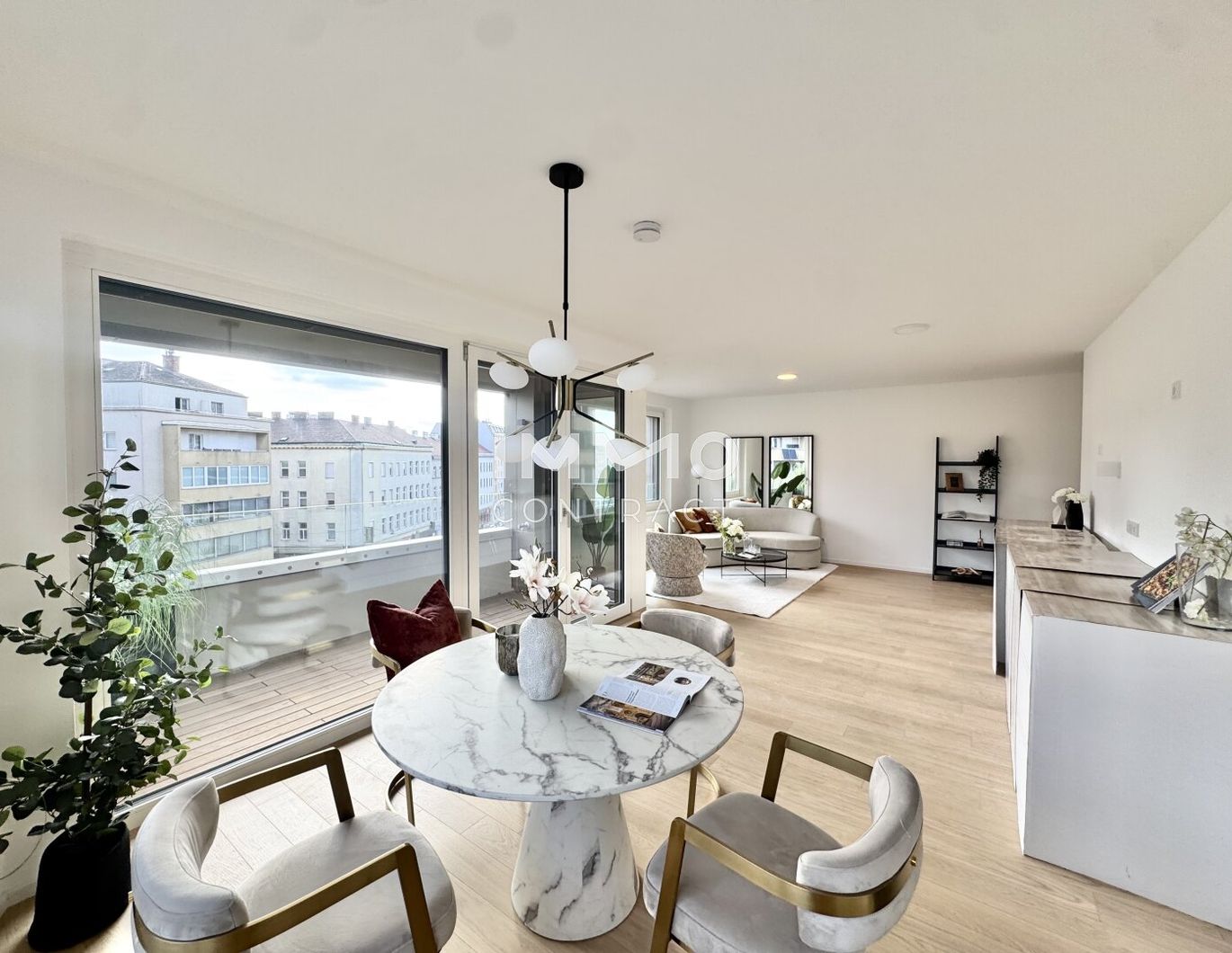 Provisionsfrei direkt am Hauptbahnhof: jetzt fertig! Große Zweizimmer-Wohnung