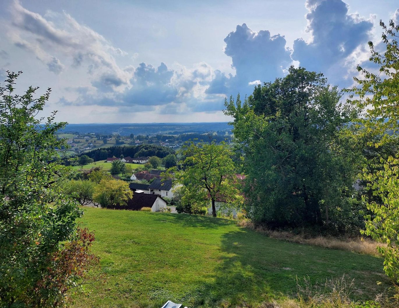 Großzügiges Einfamilienhaus in Traumruhelage mit einzigartigem Panoramablick (Provisionsfrei)