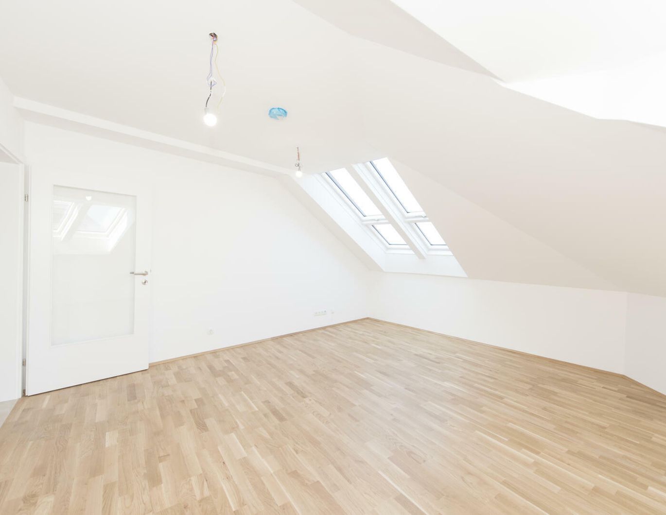 Vermietete neuwertige 2-Zimmer Wohnung inkl. Carportabstellplatz zum Spitzenpreis!