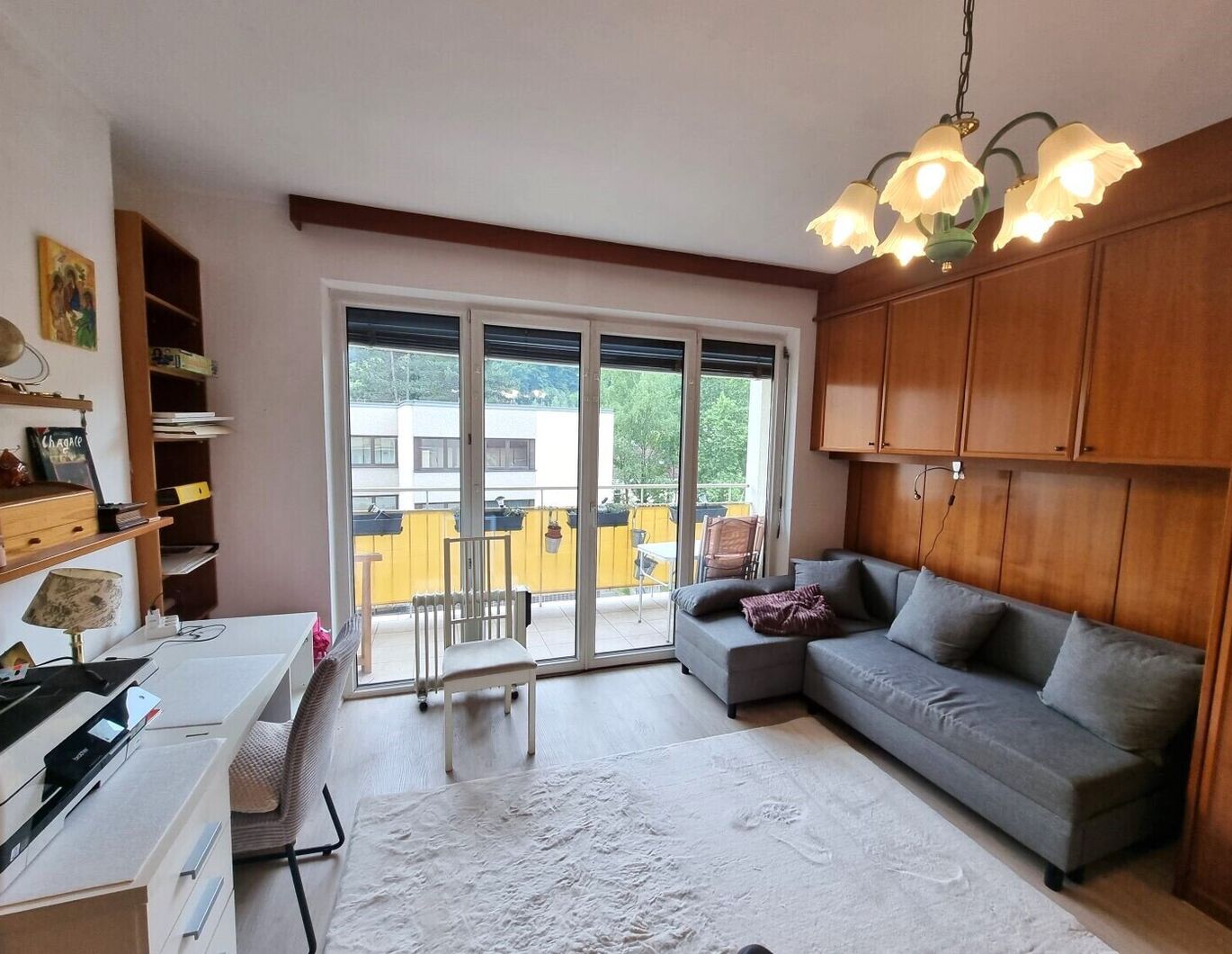 Helle und modernisierte Garconniere mit Loggia!