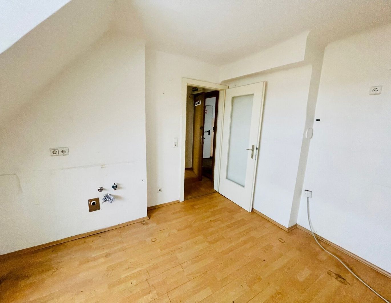 Preishit - 2 Zimmer - Dachgeschoß