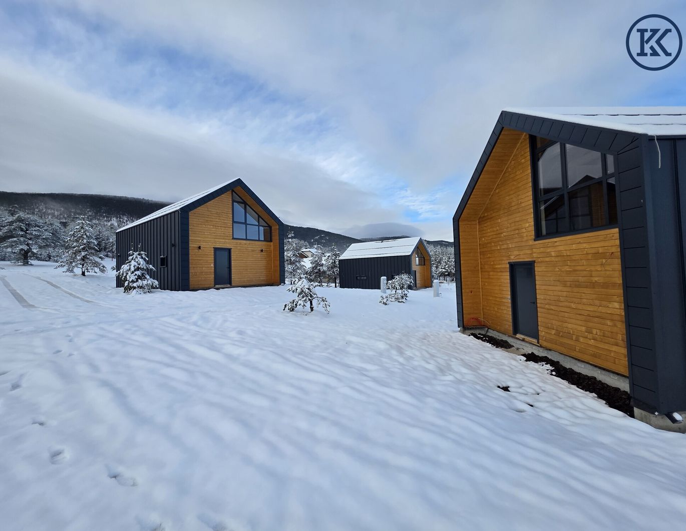 Unglaubliches Bauprojekt mit 8 Chalet's in Serbien's Schneegebiet!