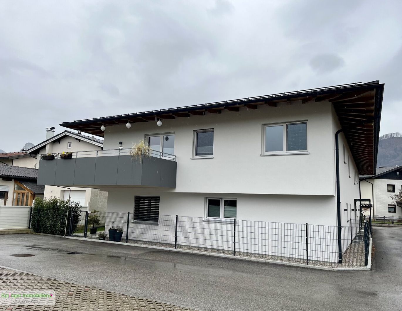 Bald einziehen! optimale 2-Zimmer-Wohnung mit XXL-Balkon