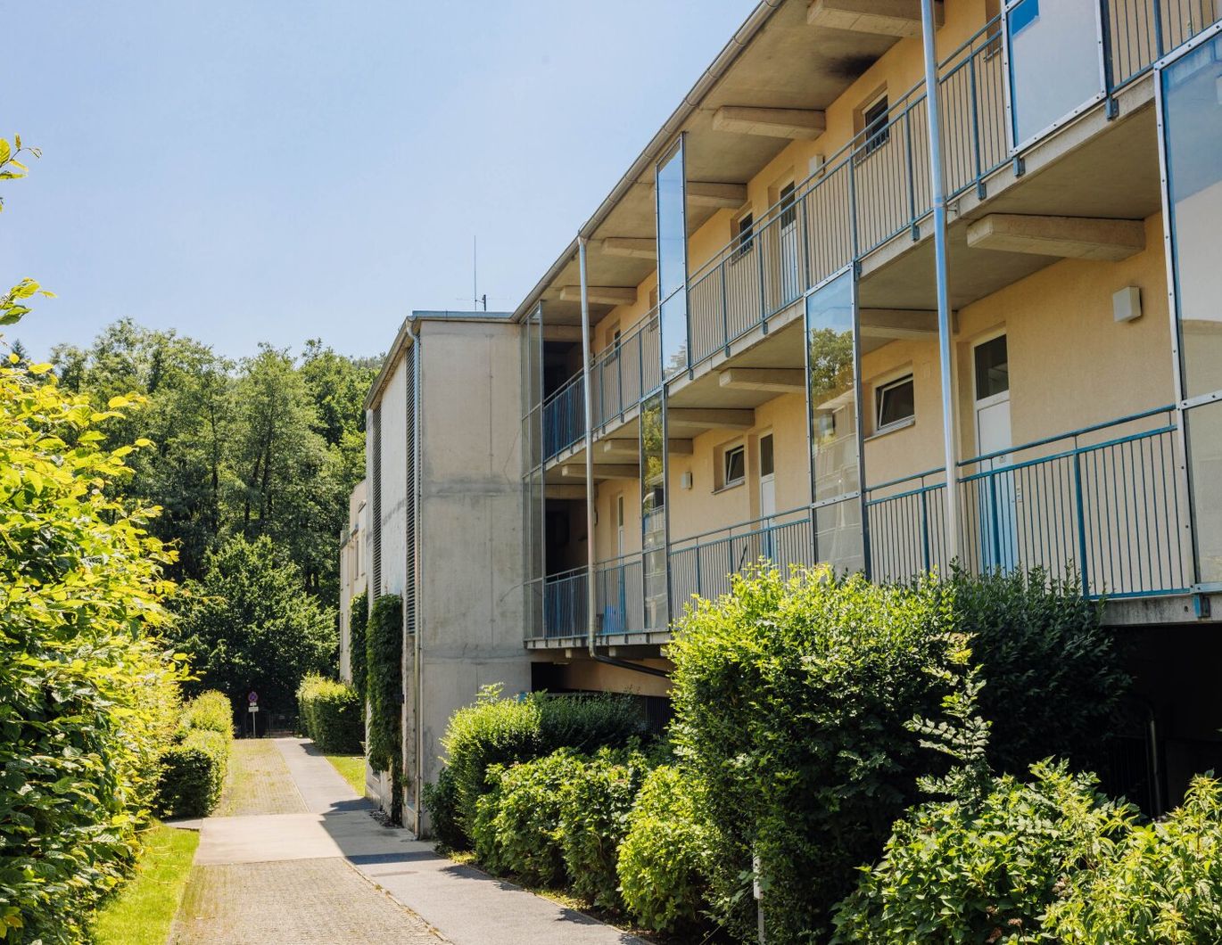 Graz-Mariatrost: Modern, stilvoll und viel Platz im Freien!