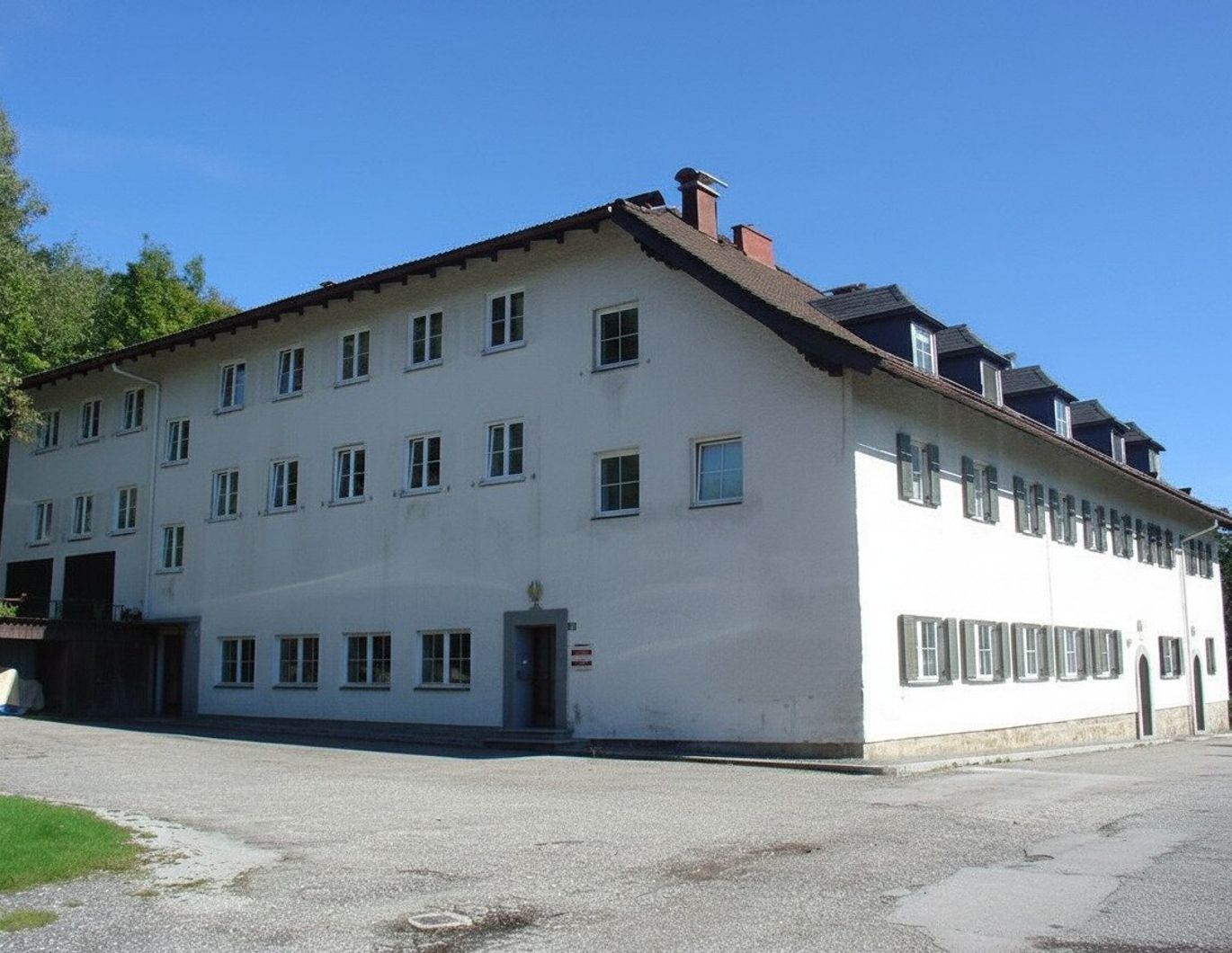 HÜBSCHE 2-ZIMMER-WOHNUNG IM GRÜNEN