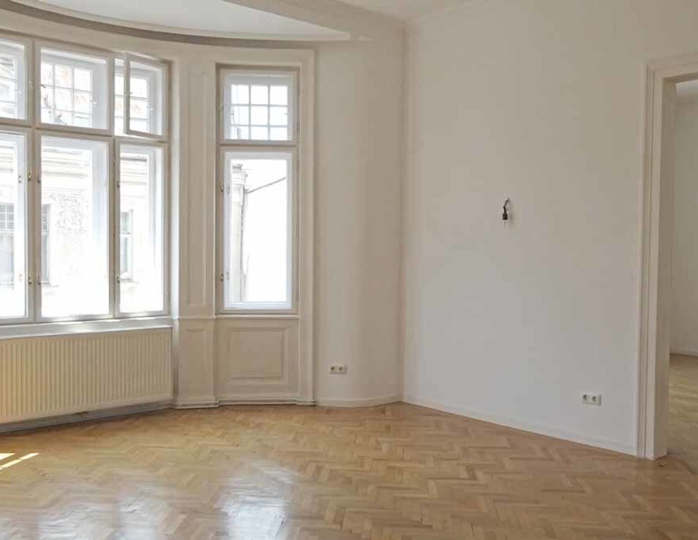 Klassische Altbauwohnung Nähe Theresianum!