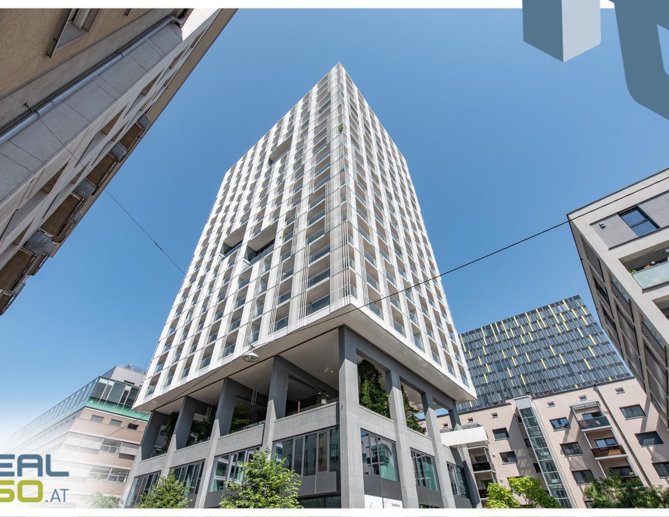 HIGH END LIVING im 18 Stock des LUX-TOWERS in Linz