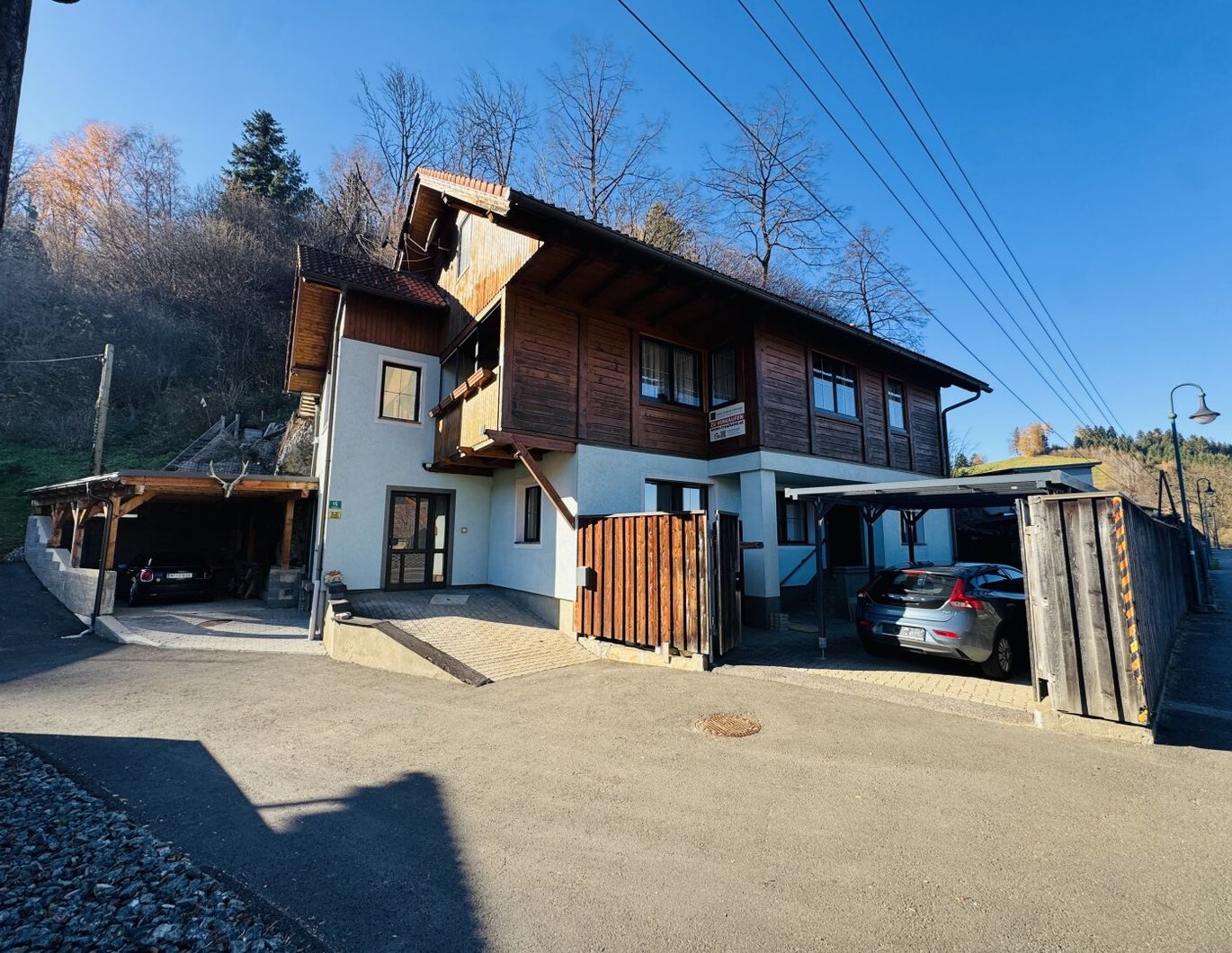 Charmantes Zweifamilienhaus - mit zwei getrennten Wohneinheiten und viel Potenzial